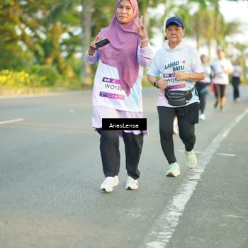 Runner Photo 7771887