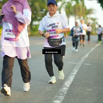 Runner Photo 7771904
