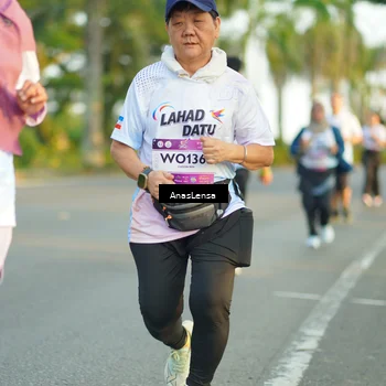 Runner Photo 7771914