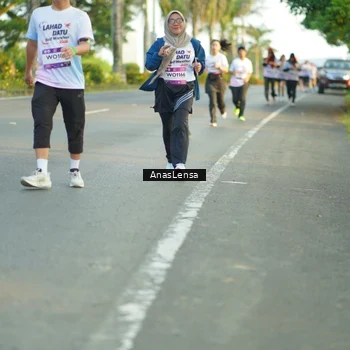 Runner Photo 7771932