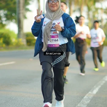 Runner Photo 7771938