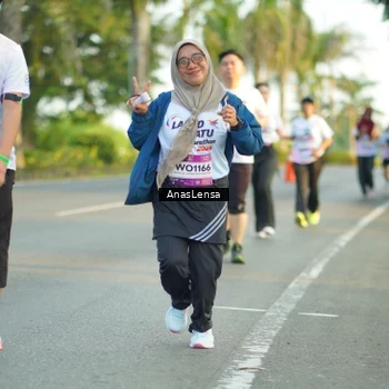 Runner Photo 7771956