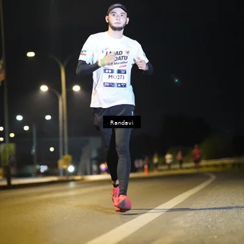 Runner Photo 7771978