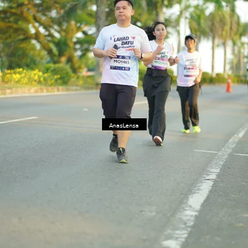 Runner Photo 7771993