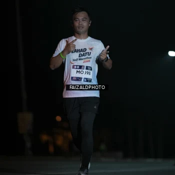 Runner Photo 7772001