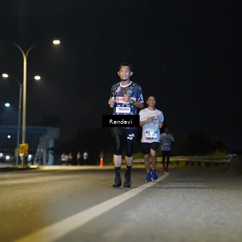 Runner Photo 7772028