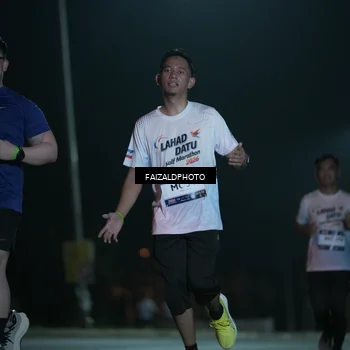 Runner Photo 7772052