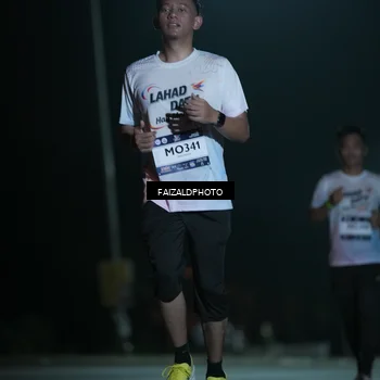 Runner Photo 7772058