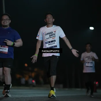 Runner Photo 7772073