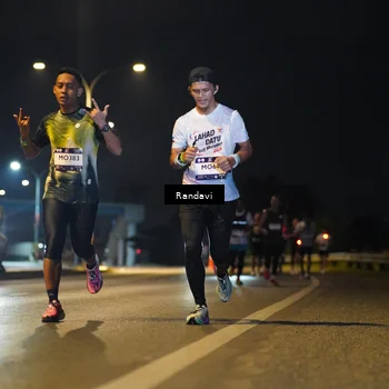 Runner Photo 7772147