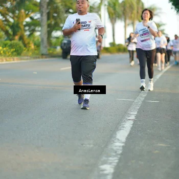Runner Photo 7772585