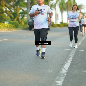 Runner Photo 7772597