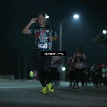 Runner Photo 7772645