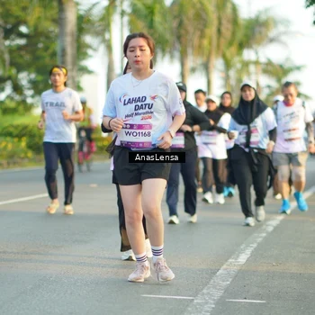 Runner Photo 7772684