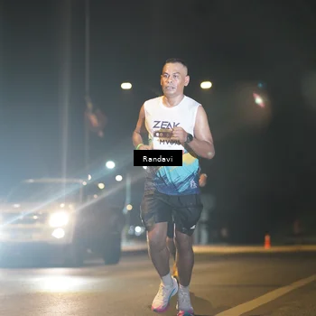 Runner Photo 7772704