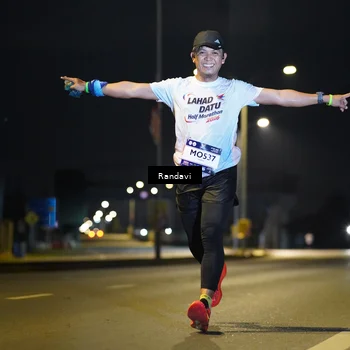Runner Photo 7772719