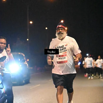 Runner Photo 7772793