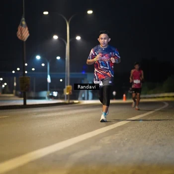 Runner Photo 7772829