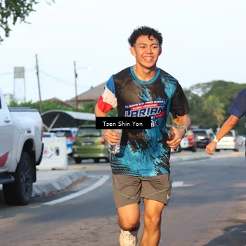Runner Photo 7772842