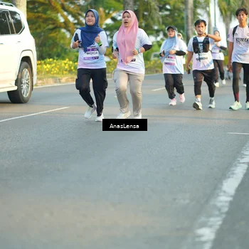 Runner Photo 7772876