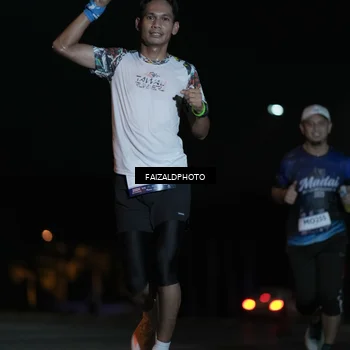 Runner Photo 7772902