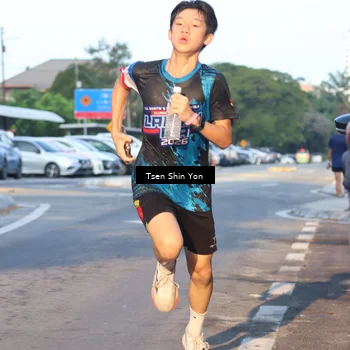 Runner Photo 7772906