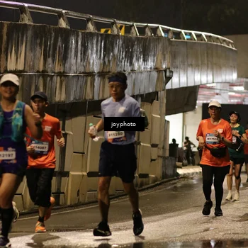 Runner Photo 7772915