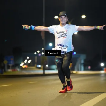 Runner Photo 7772924