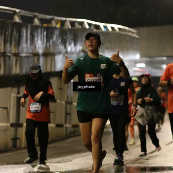 Runner Photo 7772925