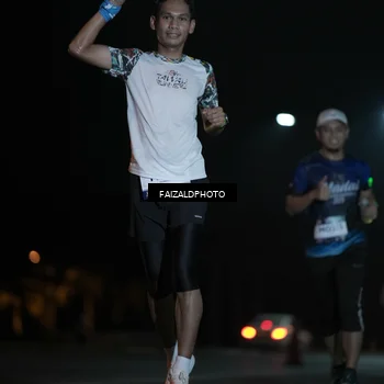 Runner Photo 7772930