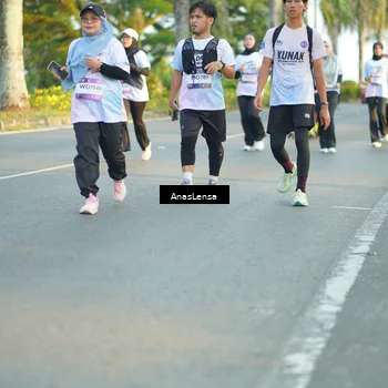 Runner Photo 7772932