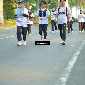 Runner Photo 7772945
