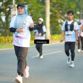 Runner Photo 7772975