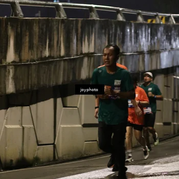 Runner Photo 7772989