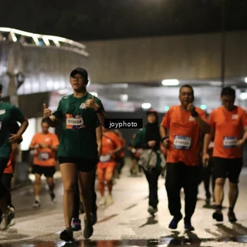 Runner Photo 7772993