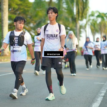 Runner Photo 7773007