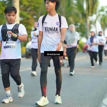 Runner Photo 7773008