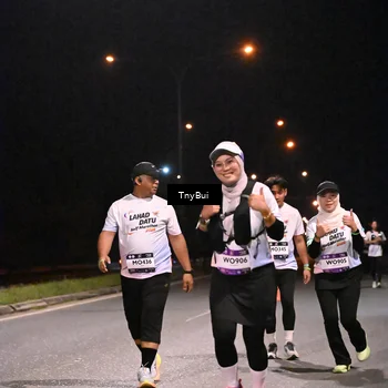 Runner Photo 7773037