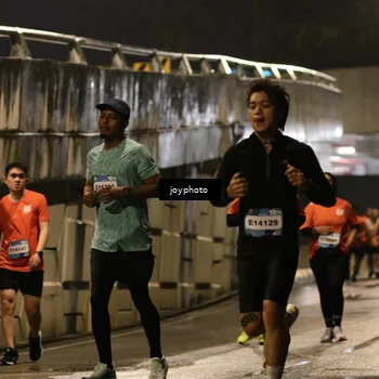 Runner Photo 7773040