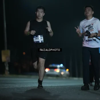 Runner Photo 7773052