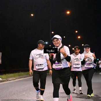 Runner Photo 7773080