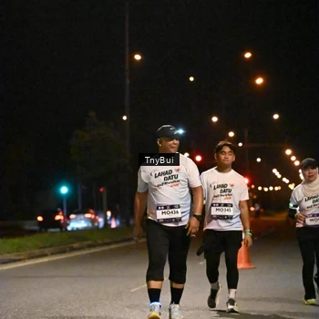 Runner Photo 7773085