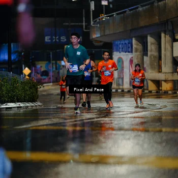 Runner Photo 7773105