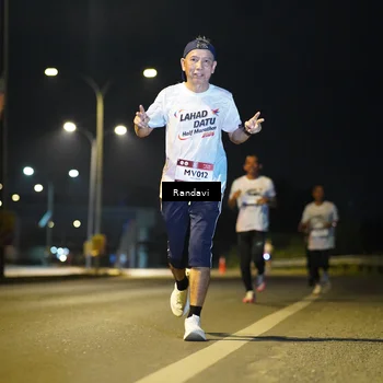 Runner Photo 7773119