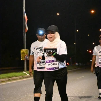 Runner Photo 7773129