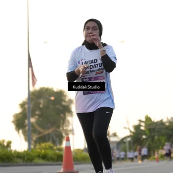 Runner Photo 7773132