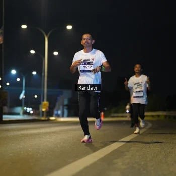 Runner Photo 7773133
