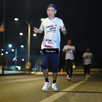 Runner Photo 7773186