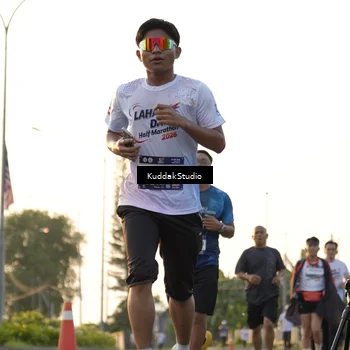 Runner Photo 7773251