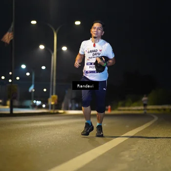 Runner Photo 7773252